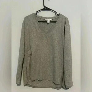 Athleta Womens Gray V-neck Long Sleeve Shirt Size M